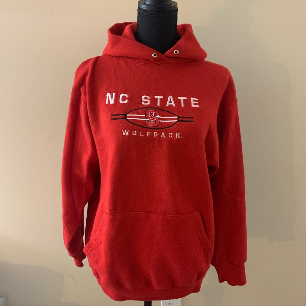 Vintage NC State Wolfpack Hoodie 🎁